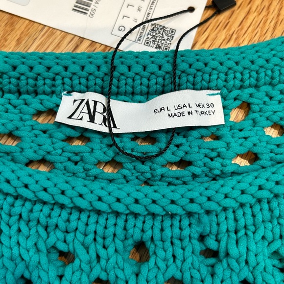 Multicolored Sleeveless Cropped Top - Picture 5 of 7